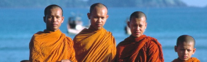 Chat with a Monk on our Thailand Retreat in Chiang Mai